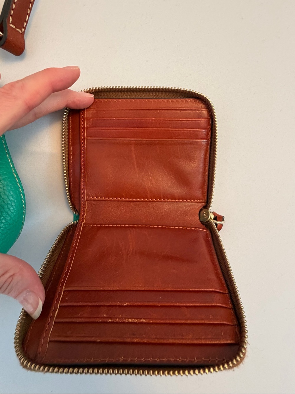 Dooney & Bourke Green Pebbled Leather Crossbody with Matching Wallet - Picture 4 of 16
